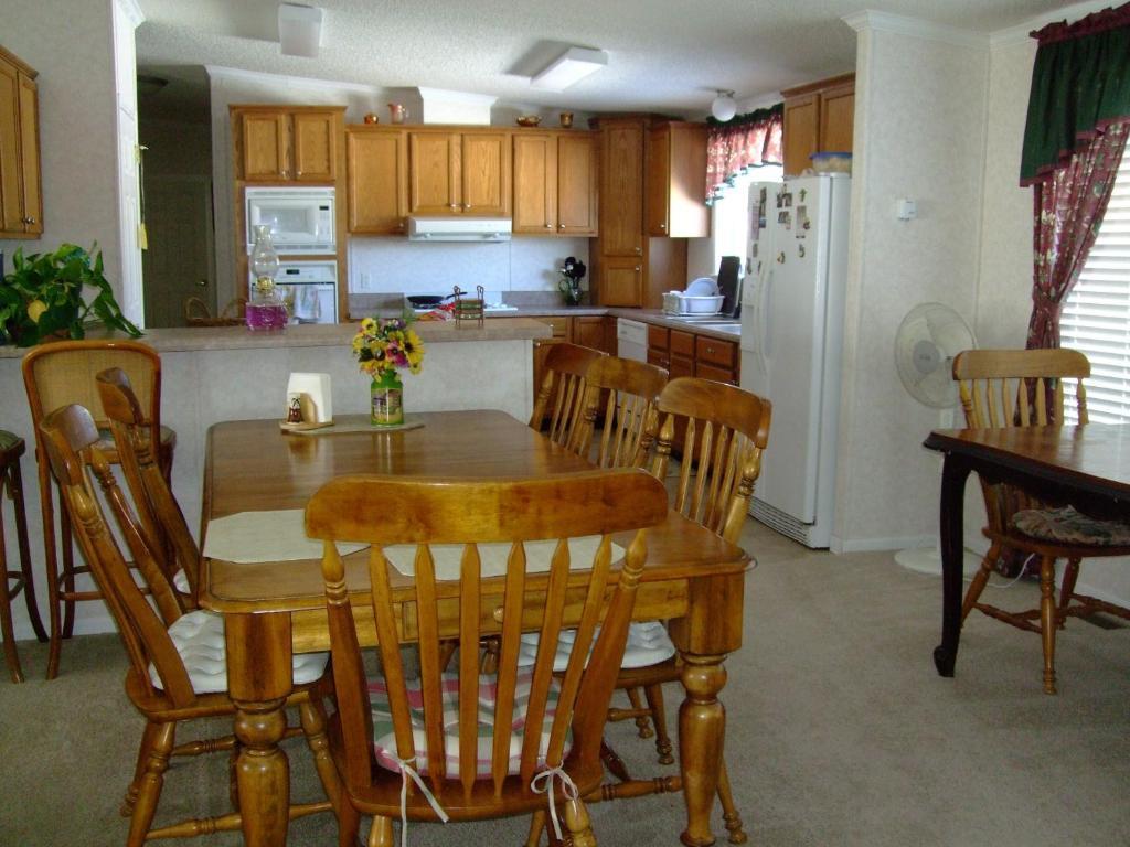 Rainbow House Villa Angel Fire Room photo